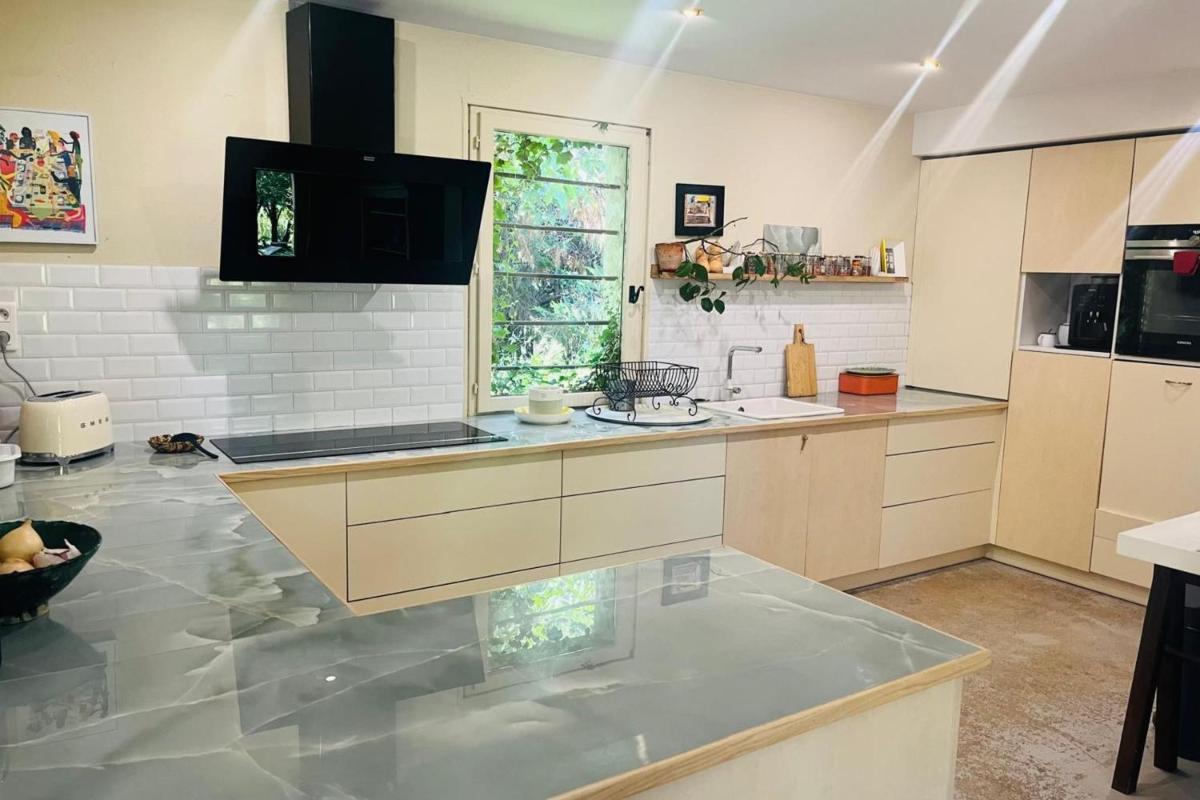 House with heated swimming pool and breathtaking views of the Luberon - Housity