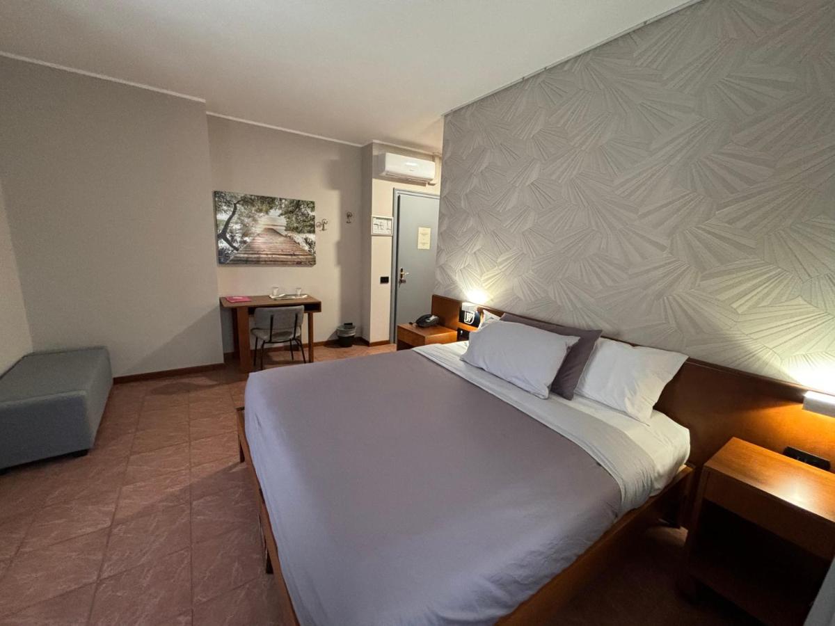 Villa Nasti Hotel Ristorante - Housity