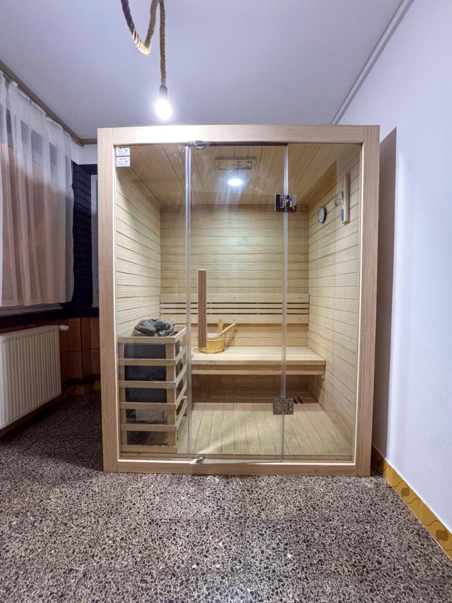 Kuća za odmor Fjaka - Housity