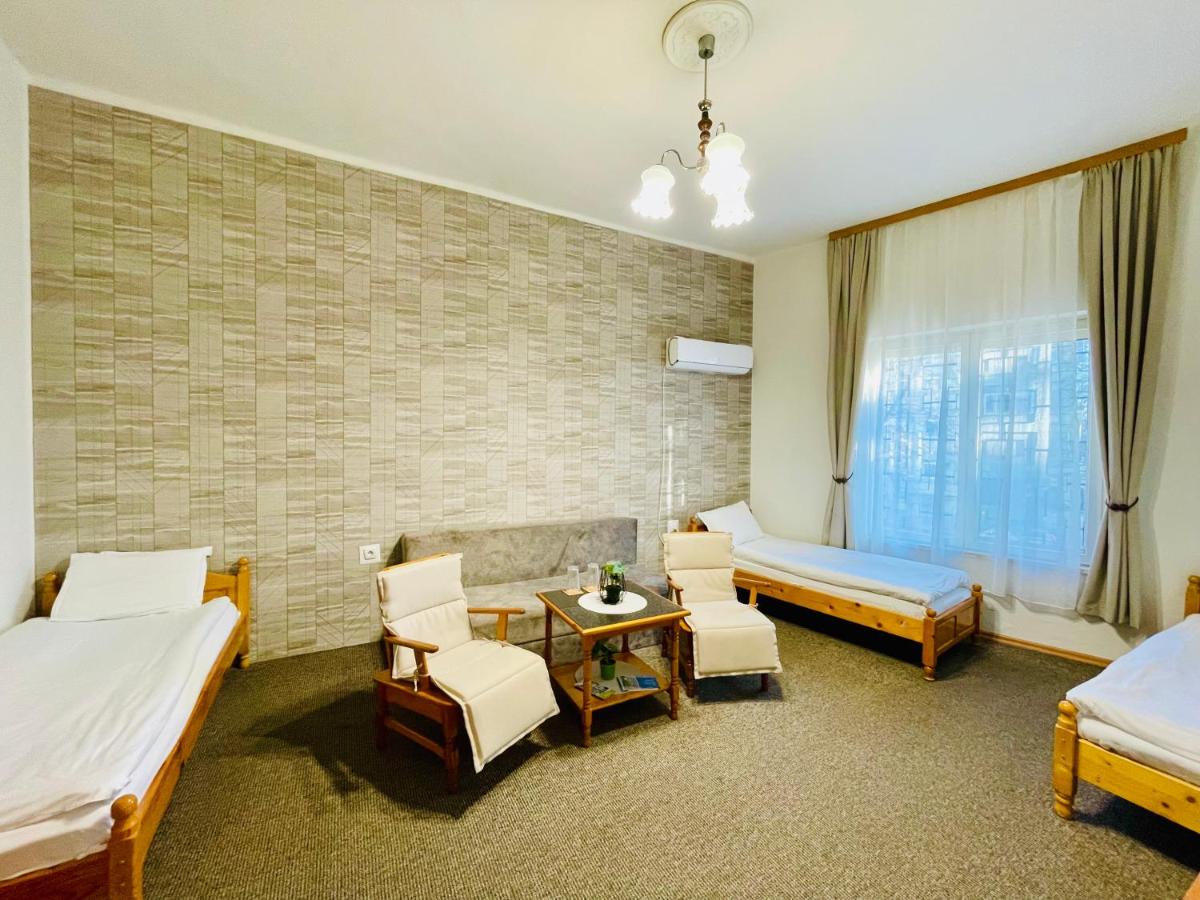 The English Guest House - Housity