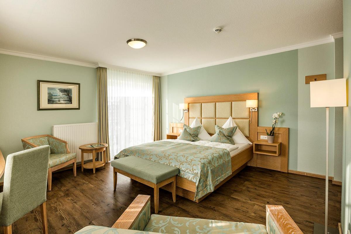 Hotel Neuwarft - Housity