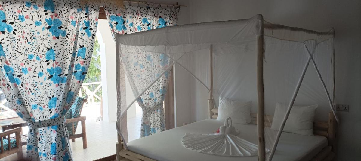 Amka House - Housity