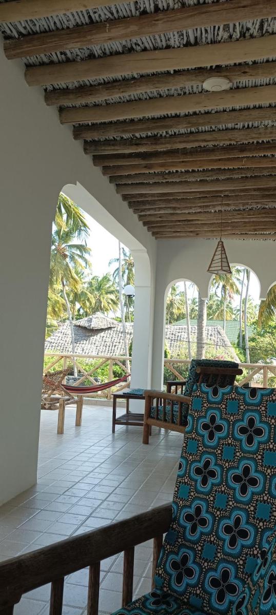 Amka House - Housity