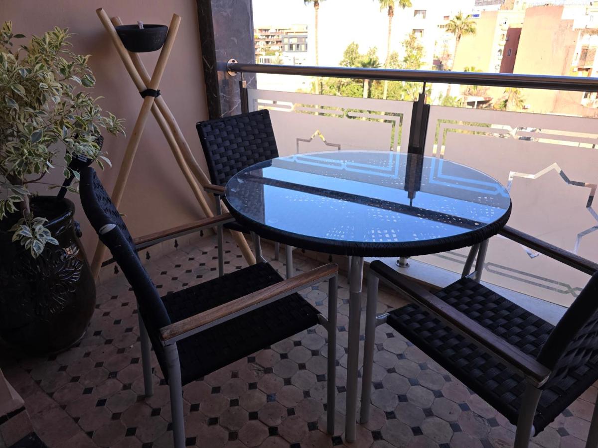 Cosy Bagatelle Houses 1 & 2 - Housity