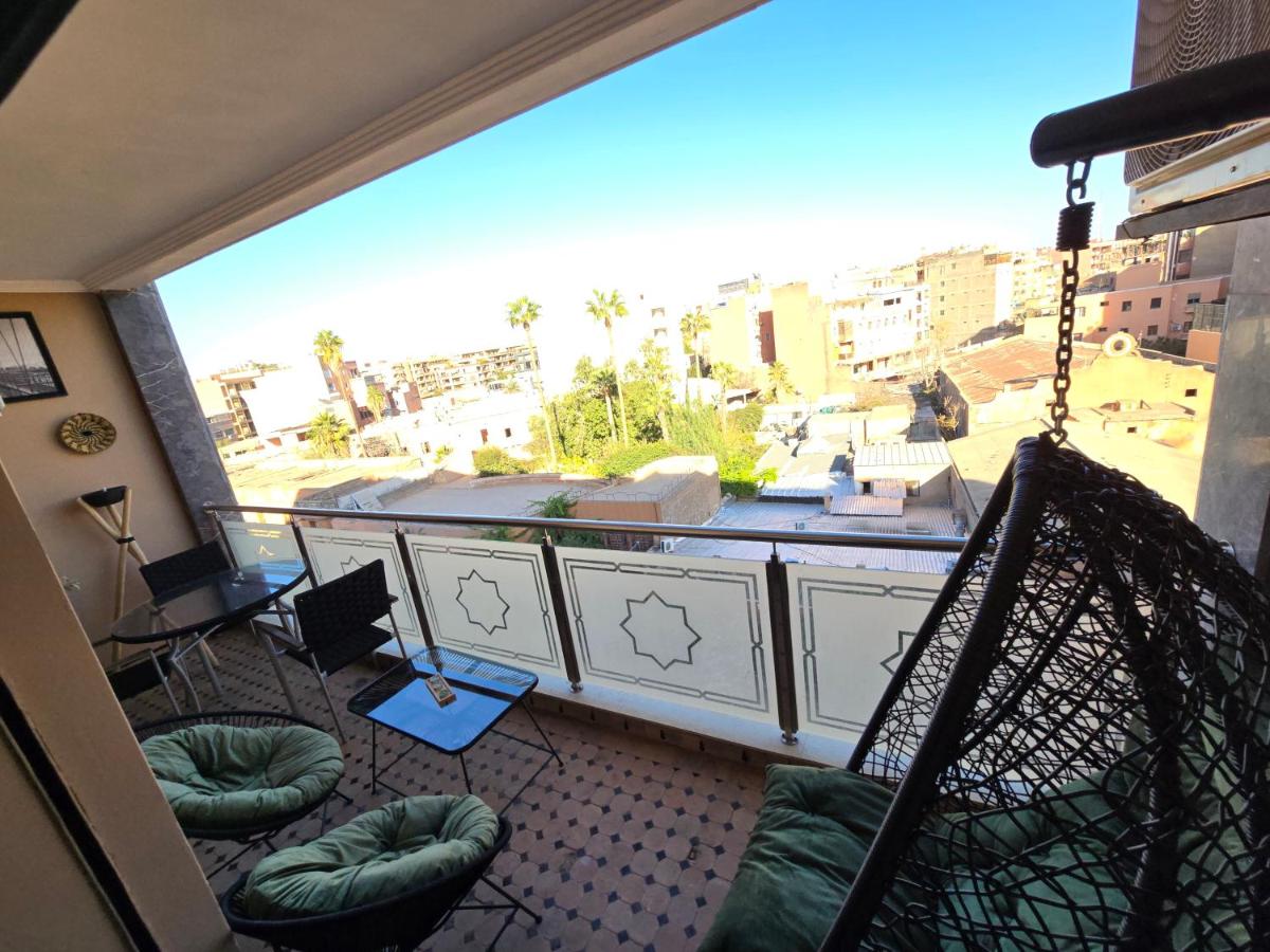 Cosy Bagatelle Houses 1 & 2 - Housity