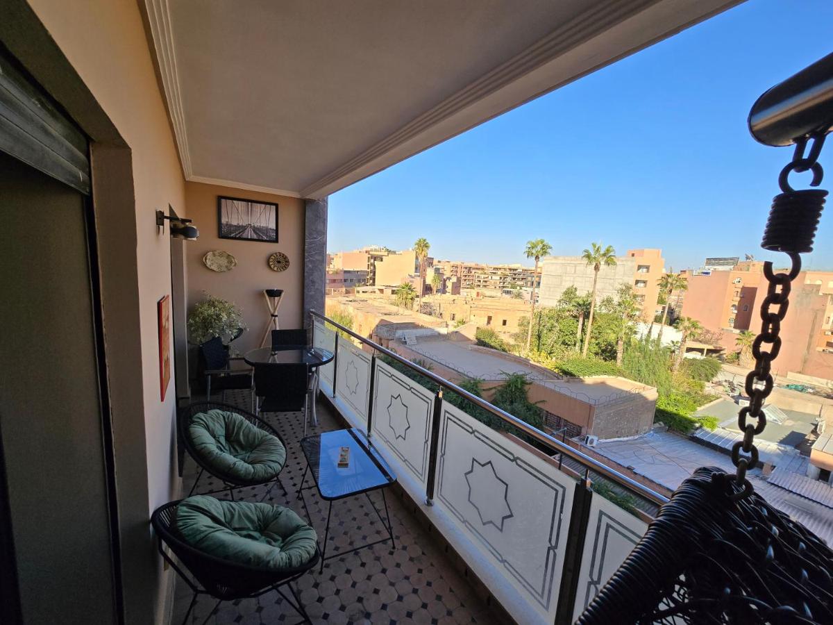 Cosy Bagatelle Houses 1 & 2 - Housity