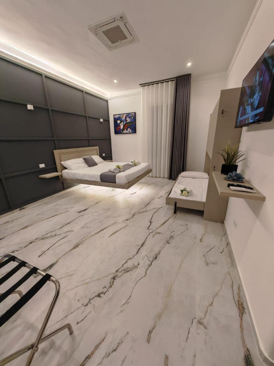 MikAle Luxury Rooms - Housity