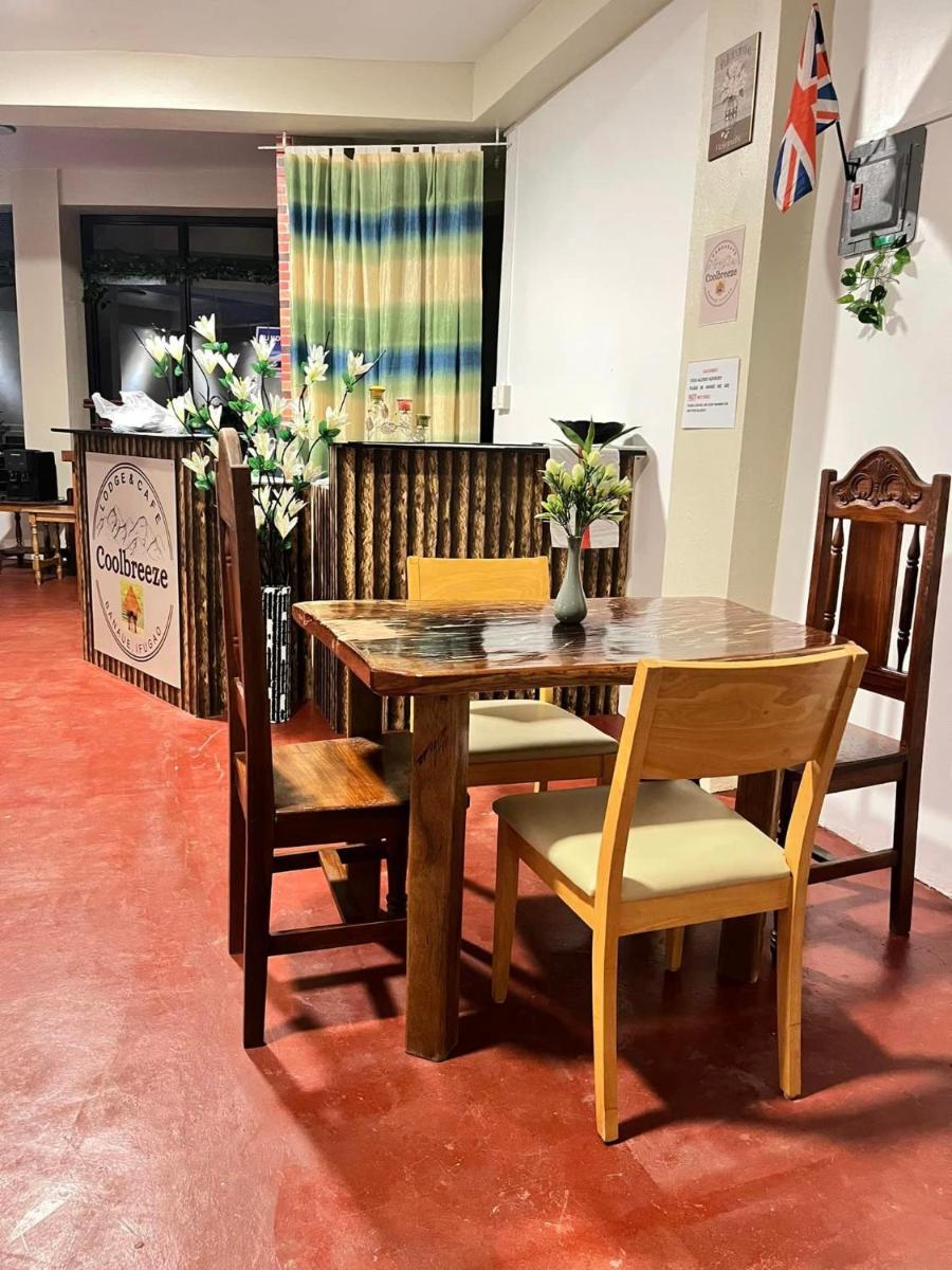 Cool Breeze Lodge and Cafe - Housity