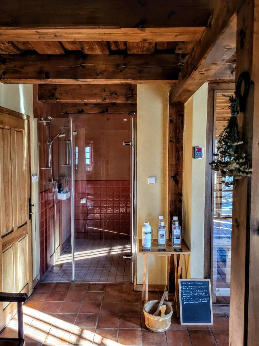 Apartmány Červený Dvůr - Housity