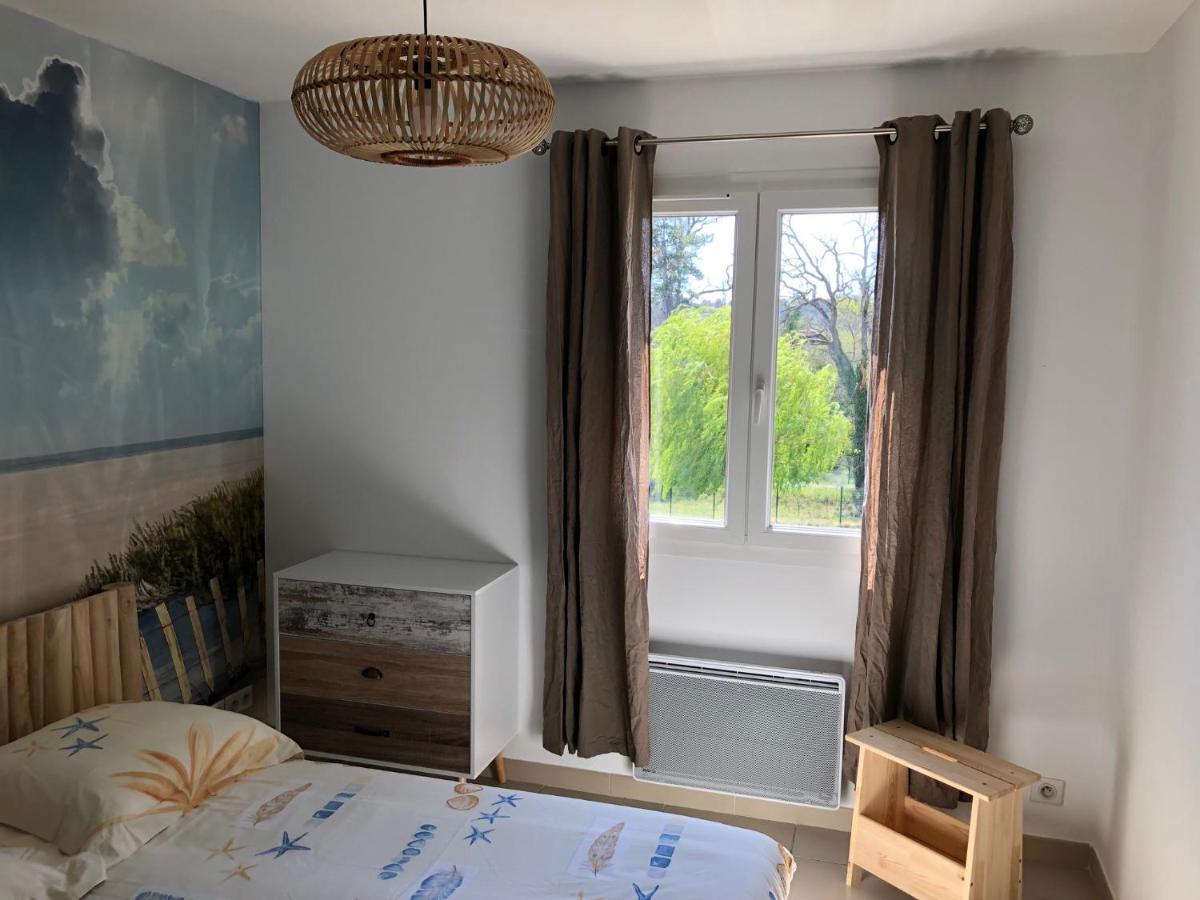 Halte Vintage. A l’ombre du saule. - Housity