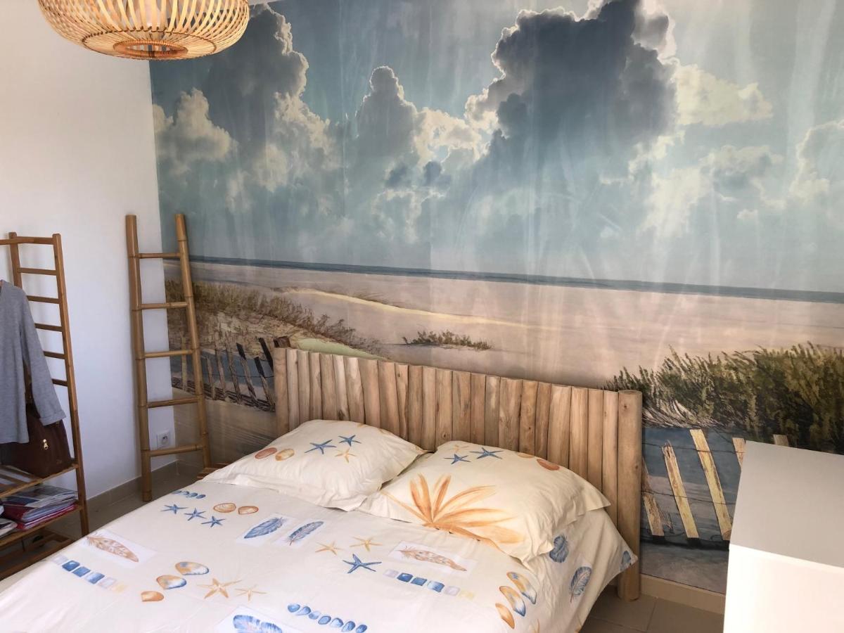 Halte Vintage. A l’ombre du saule. - Housity