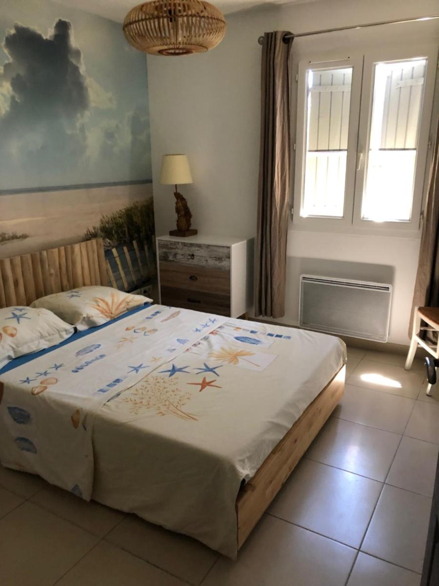Halte Vintage. A l’ombre du saule. - Housity