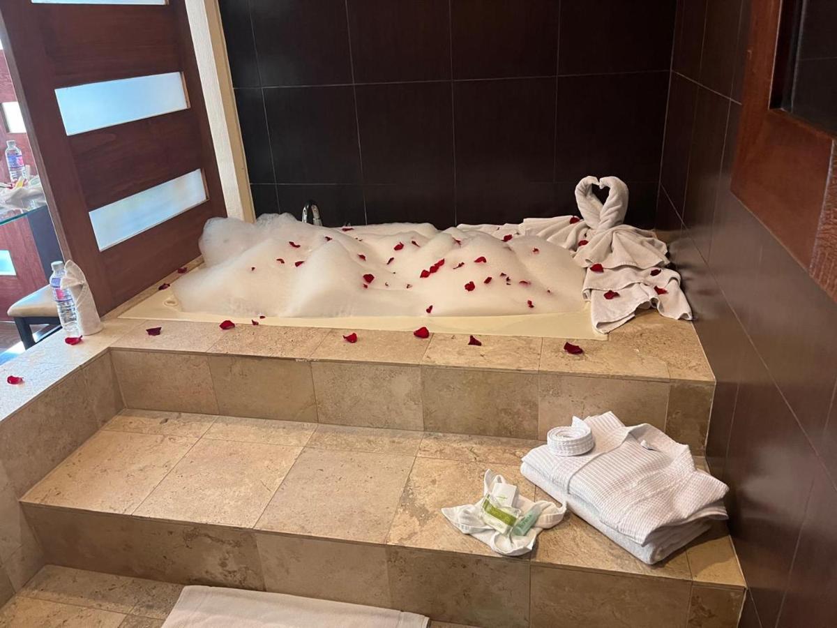 Hotel San Carlos Tequisquiapan - Housity