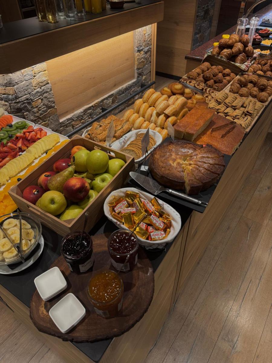 Comida en o cerca de este hotel