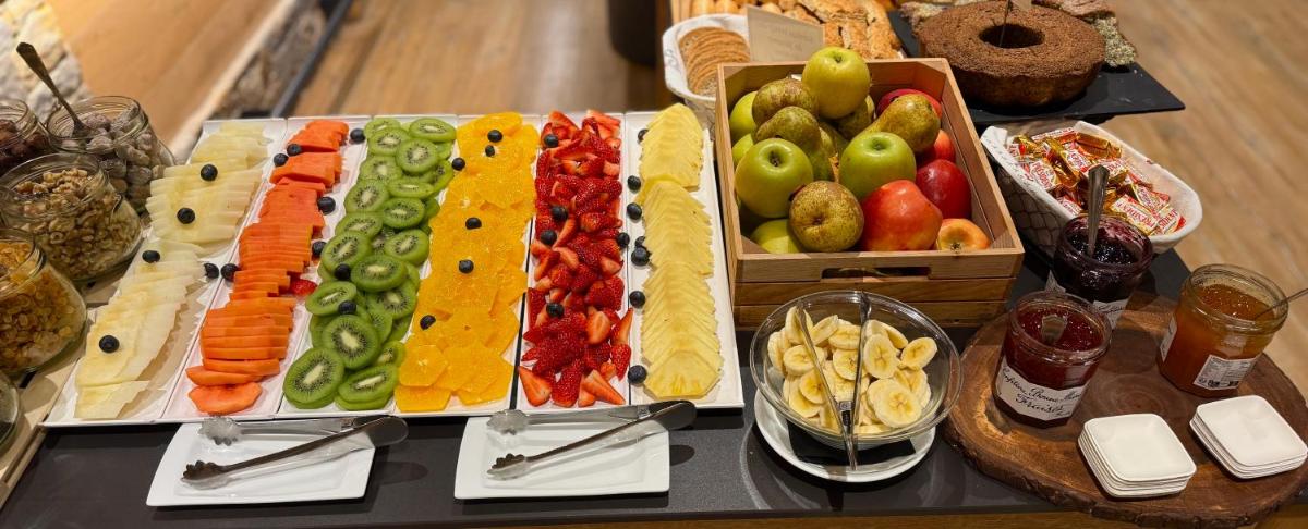 Comida en o cerca de este hotel