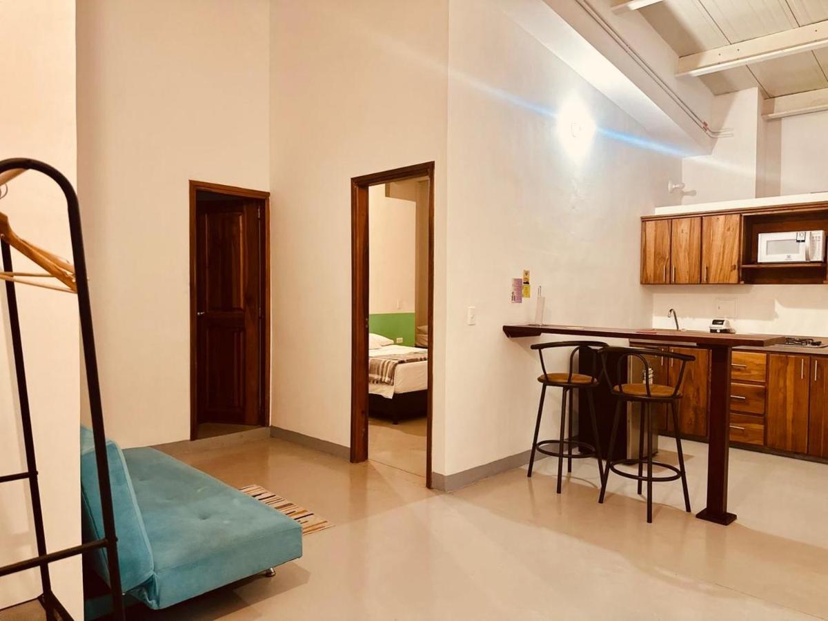 Aloja-T en Apartamento amoblado 6 con balcón Ciudad Bolivar - Housity