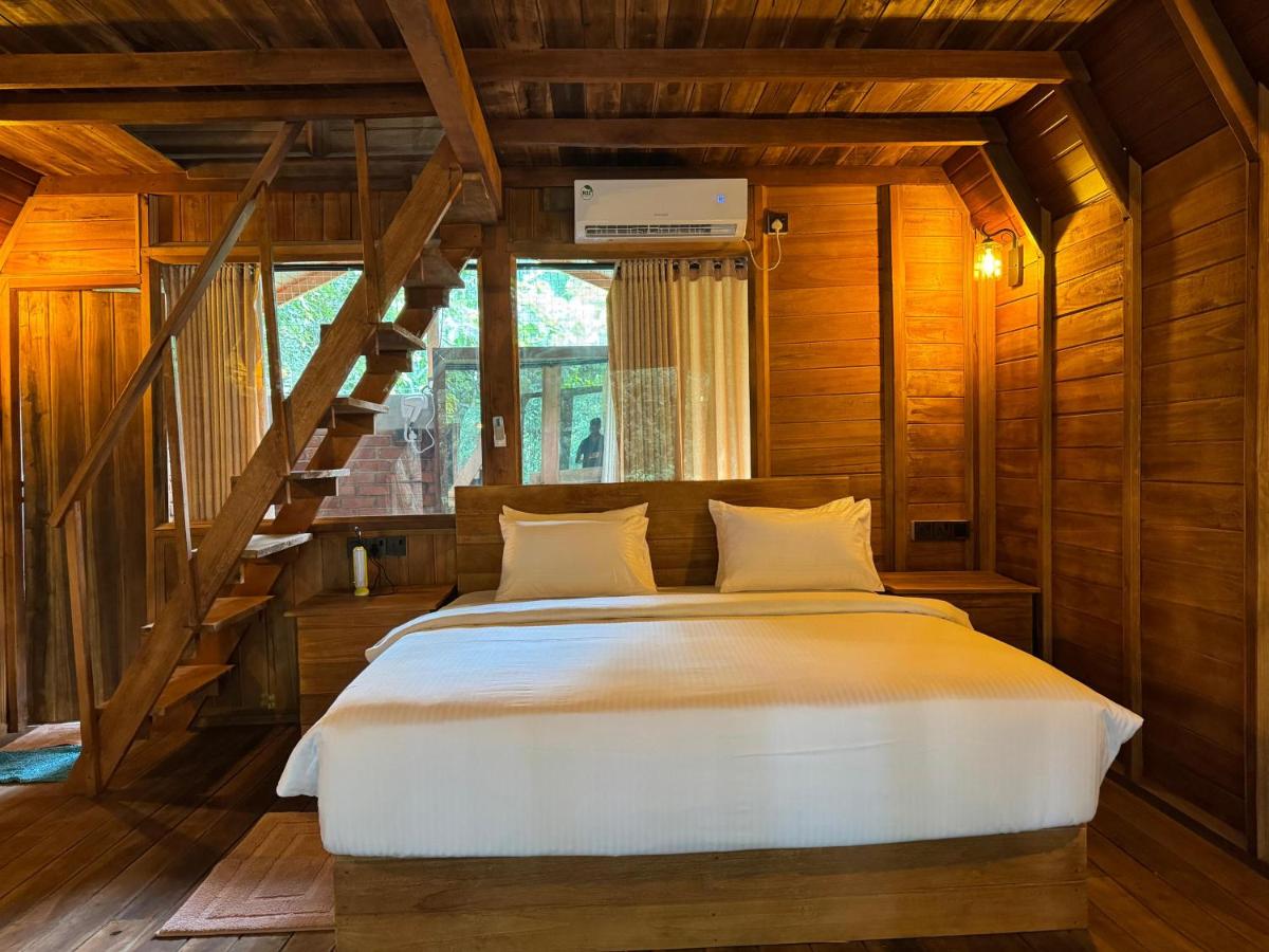 Habarana Tree house Mutu village - Housity