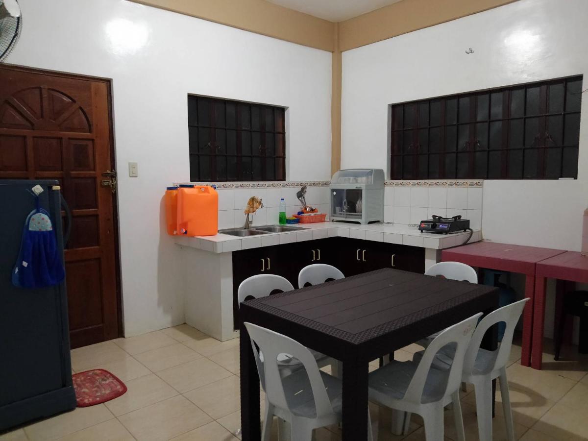 Estrelle Orange House - Backpackers Hub - Housity