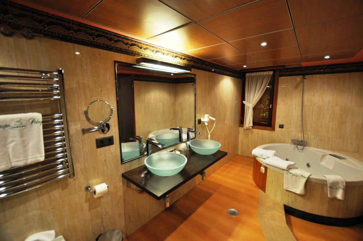 Un baño de Gran Hotel Liber & Spa Playa Golf