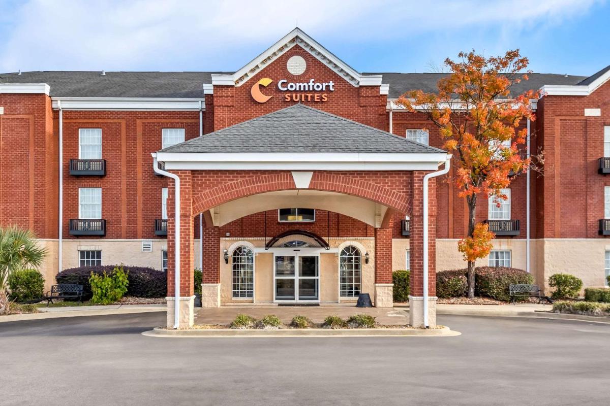 Comfort Suites - Housity
