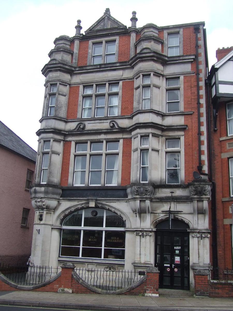 Portland House - Housity
