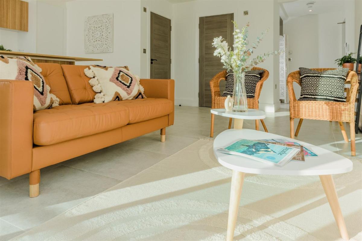 7 Cliff Edge - Housity
