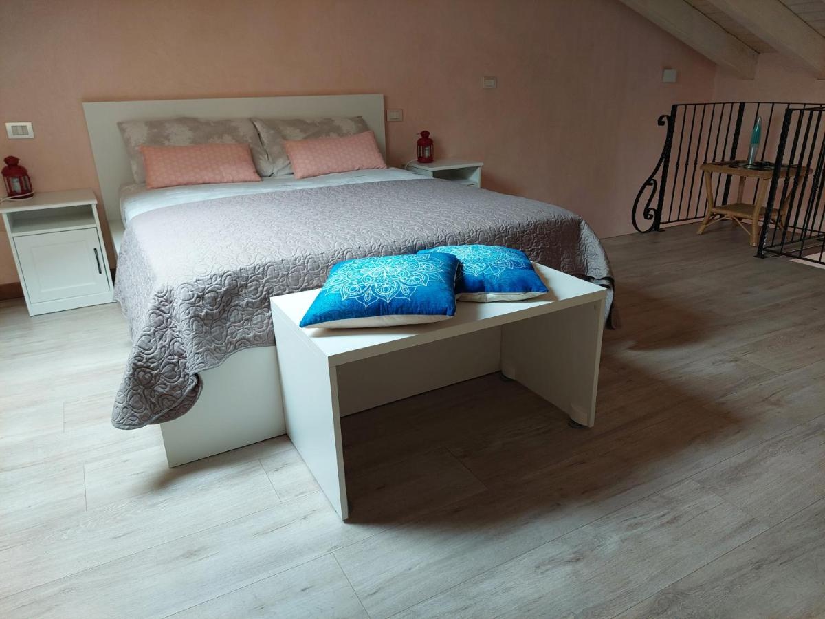 Casa Maganda vista lago tra Peschiera del Garda e Sirmione - Housity