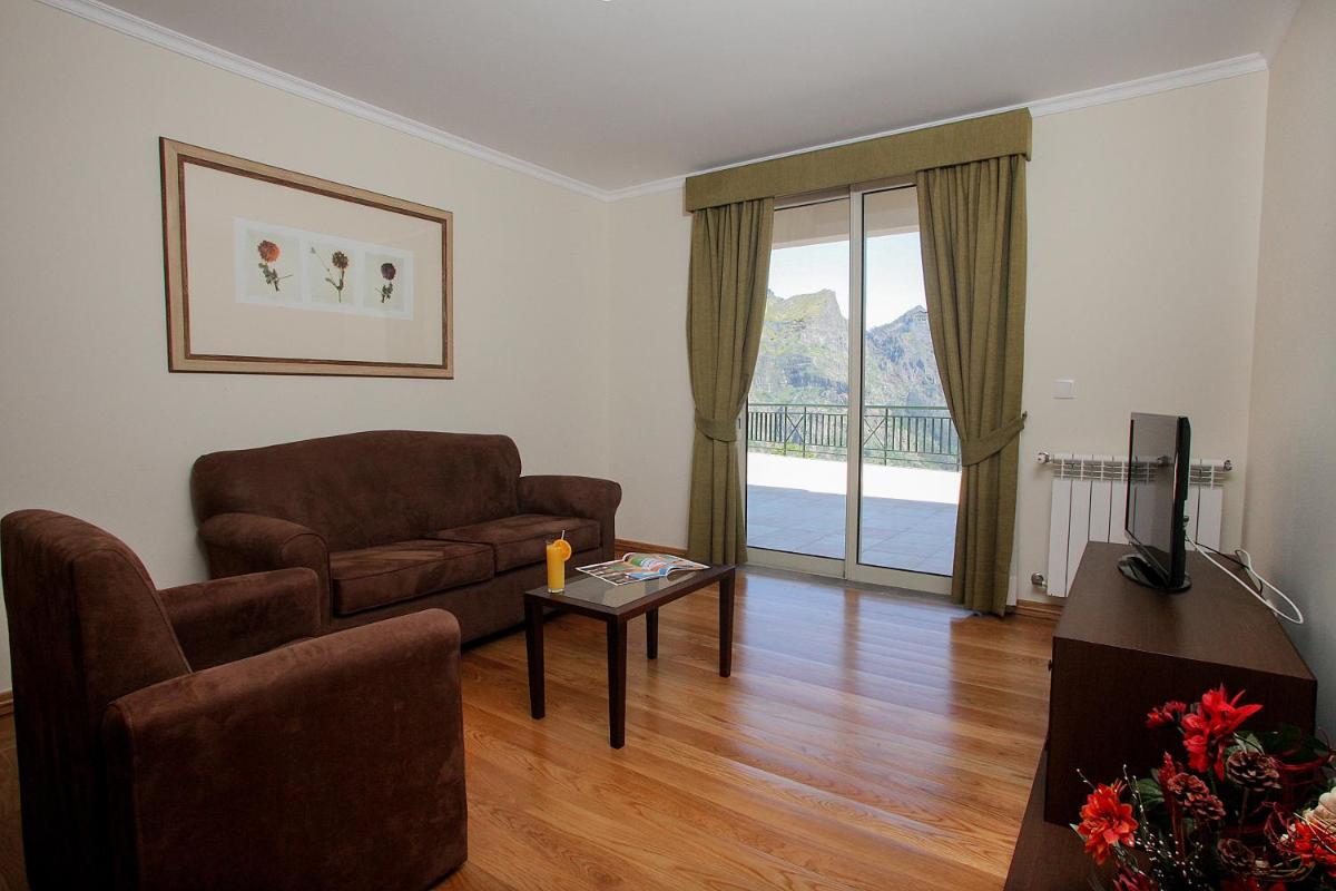 Uma área de estar em Eira do Serrado - Hotel & Spa