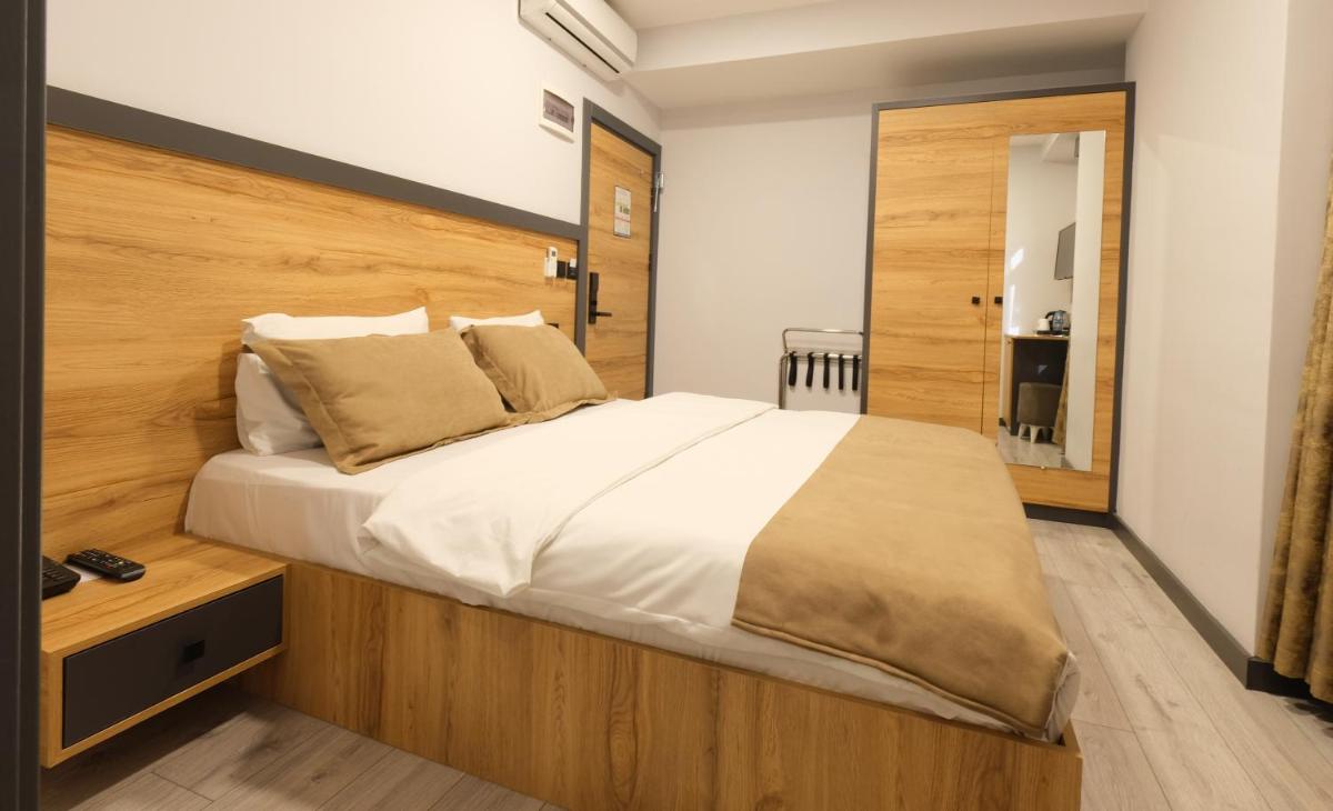 Sirius Hotel Deluxe - Housity
