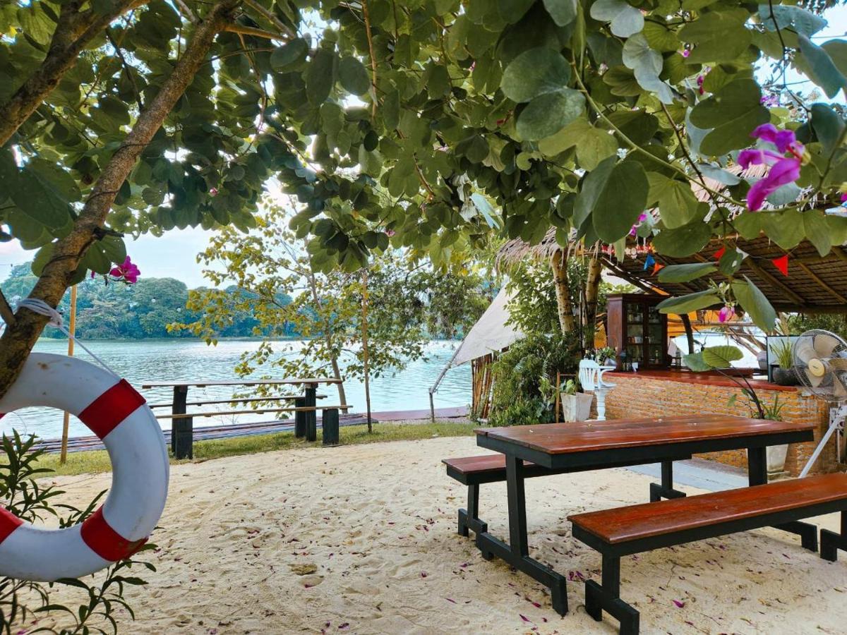 Kaitoon's River House - Housity