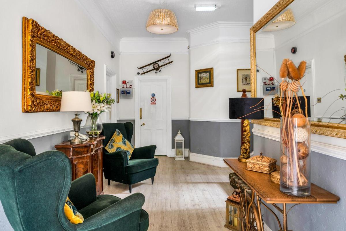 Dial House Hotel - Housity