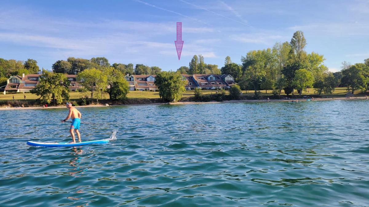 Lakefront. Appartement pieds dans l'eau. View and direct access to the lake. - Housity