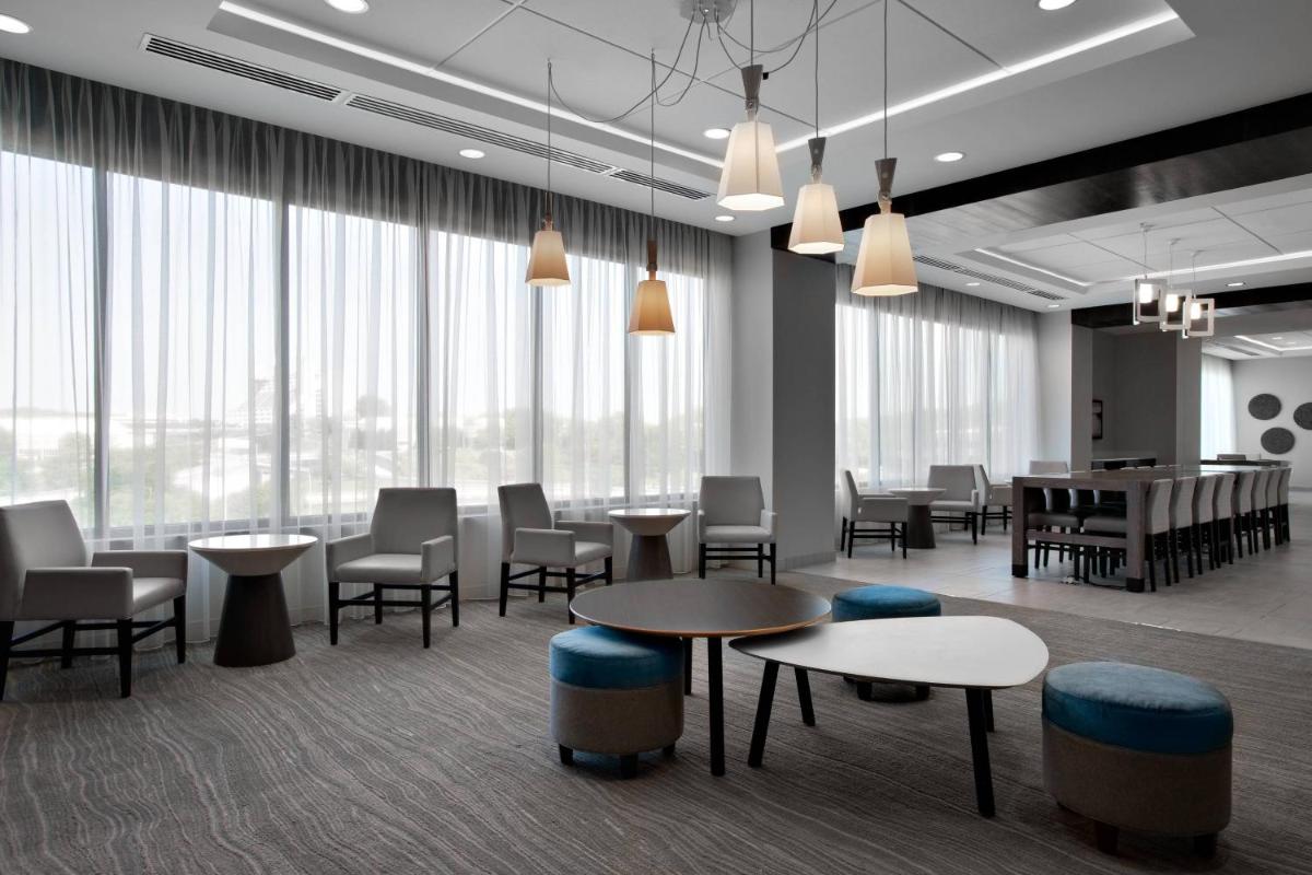 Residence Inn by Marriott Knoxville Downtown - Housity