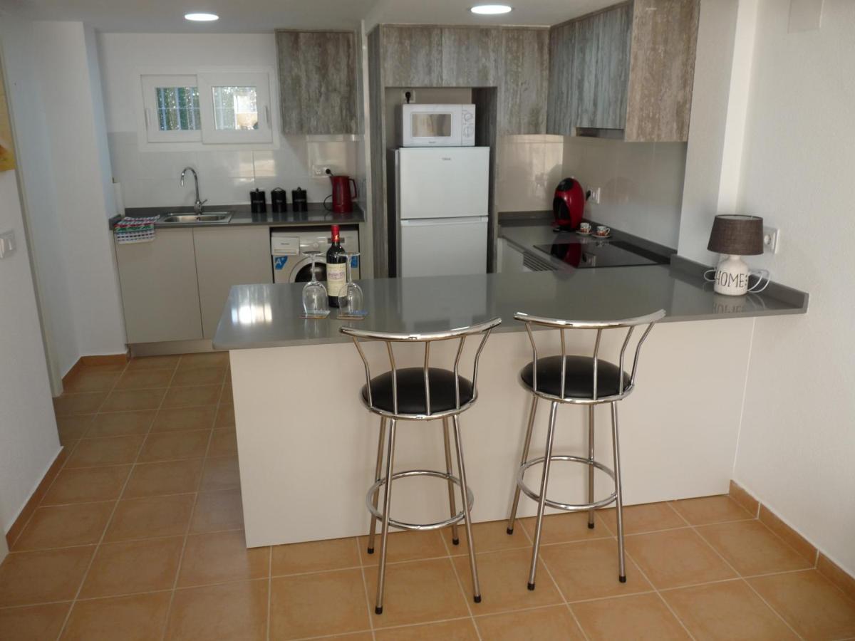 Modern Apartment Near Beach - Housity