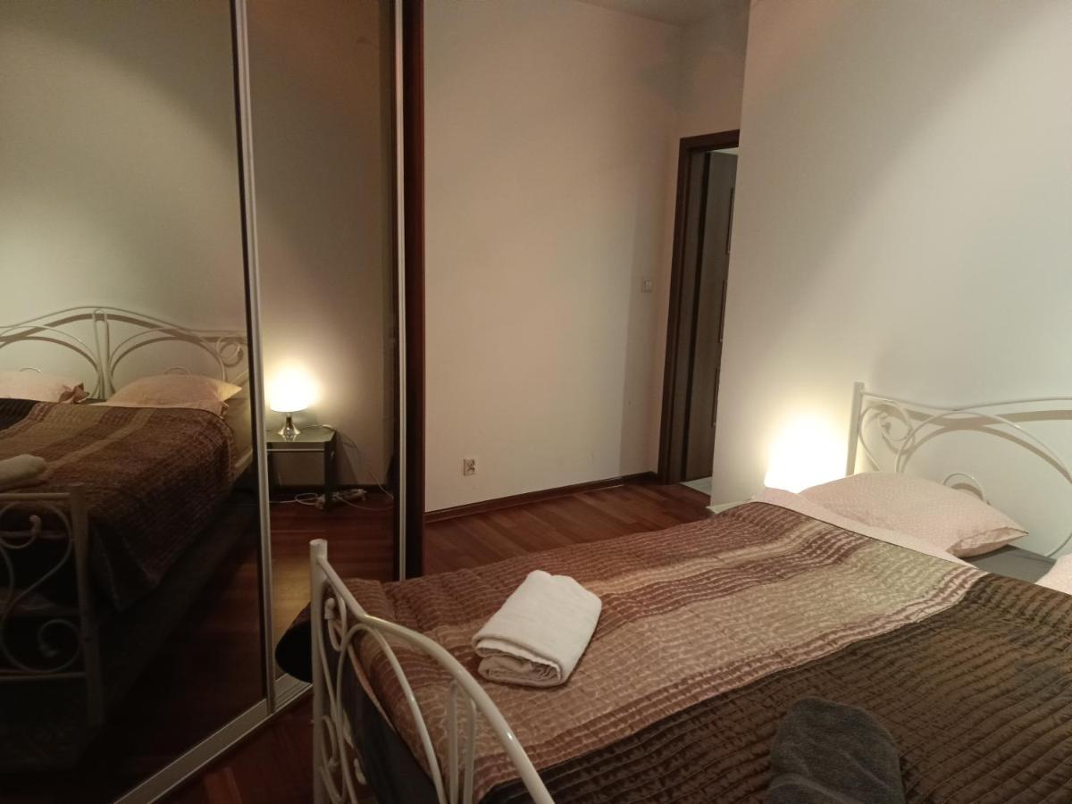 APARTAMENT WILANÓW - SARMACKA 1B - Housity