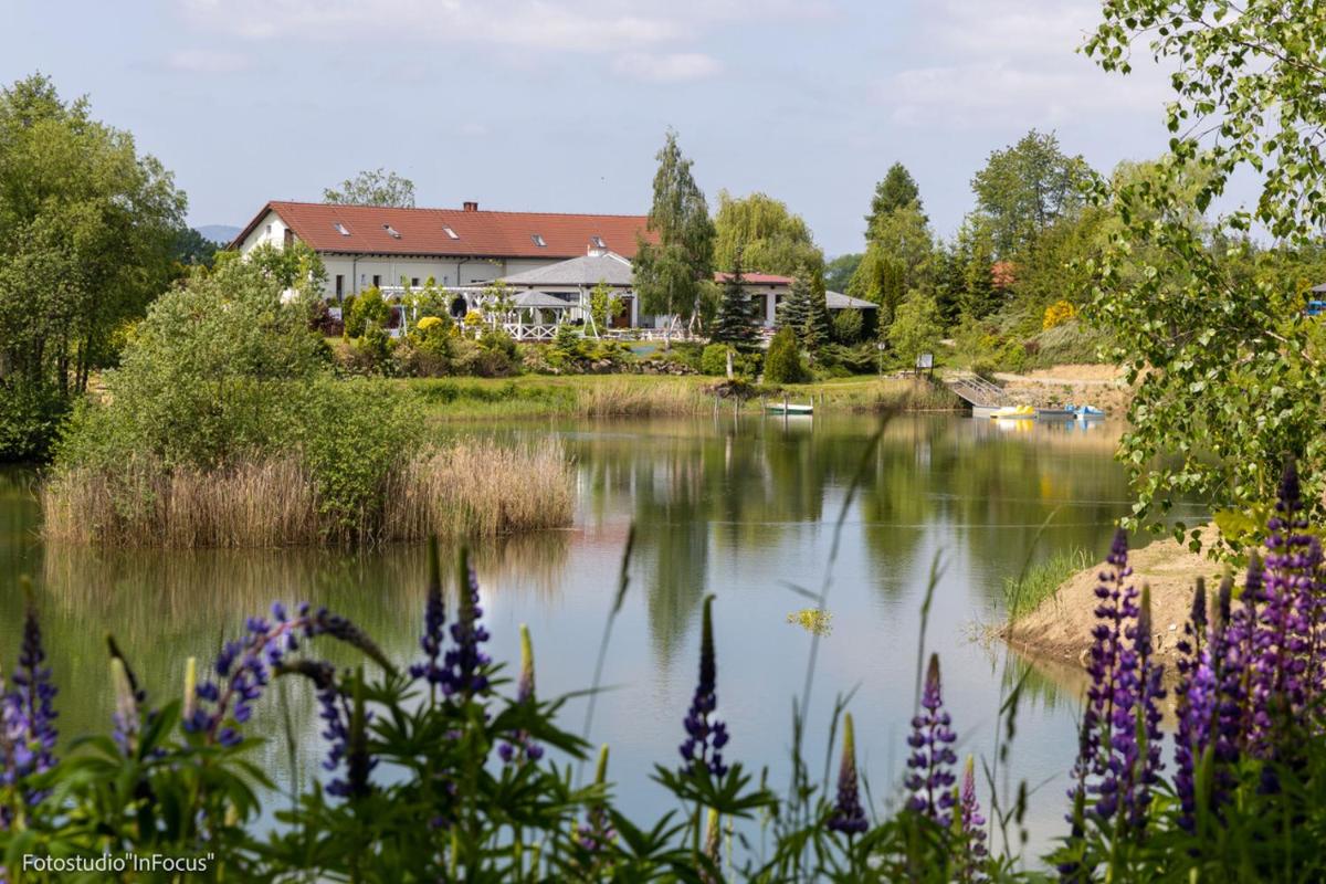 Camping Forteca, parcele kempingowe nad wodą, z WŁASNYM namiotem lub przyczepą - Housity