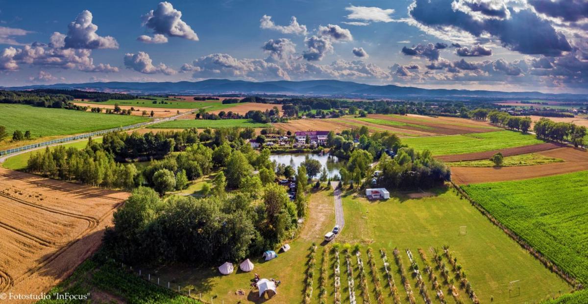 Camping Forteca, parcele kempingowe nad wodą, z WŁASNYM namiotem lub przyczepą - Housity