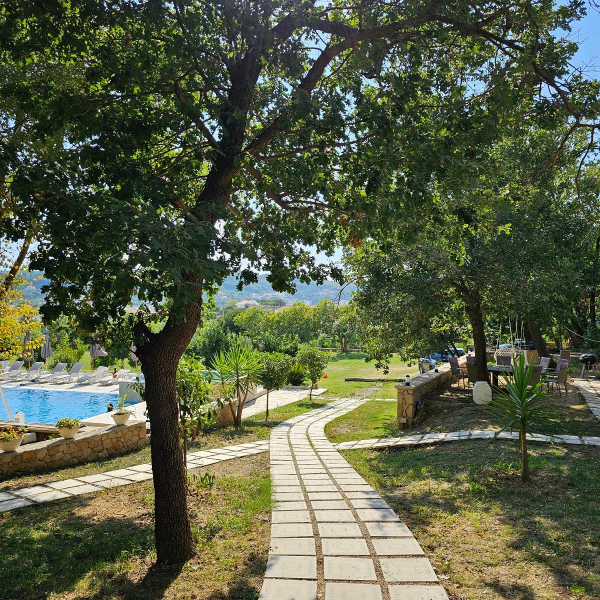 Green Hill Apartments - Housity