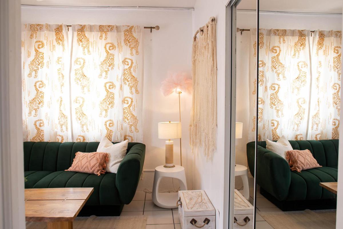 The Flamingo House - Housity
