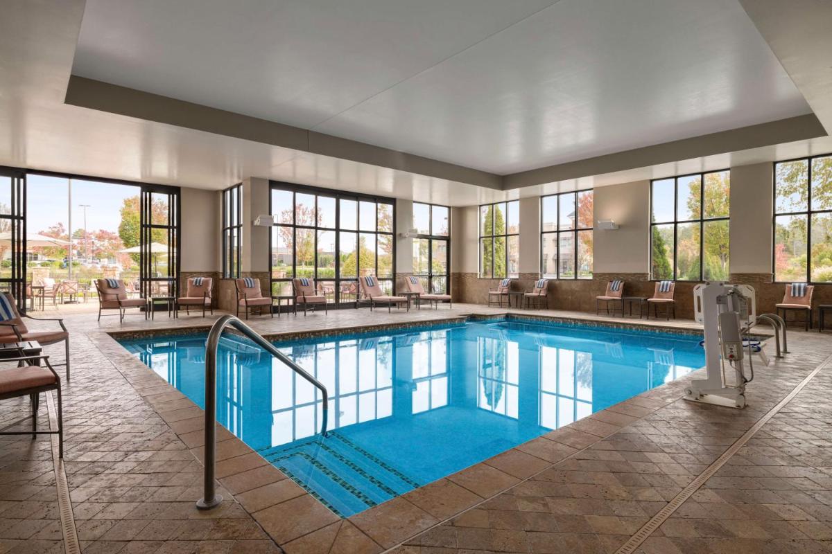 Embassy Suites Chattanooga Hamilton Place - Housity