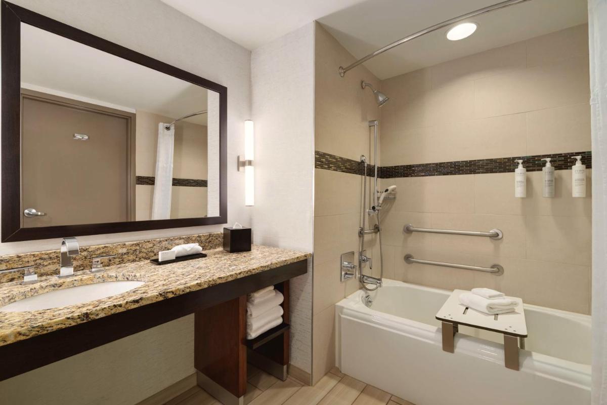 Embassy Suites Chattanooga Hamilton Place - Housity