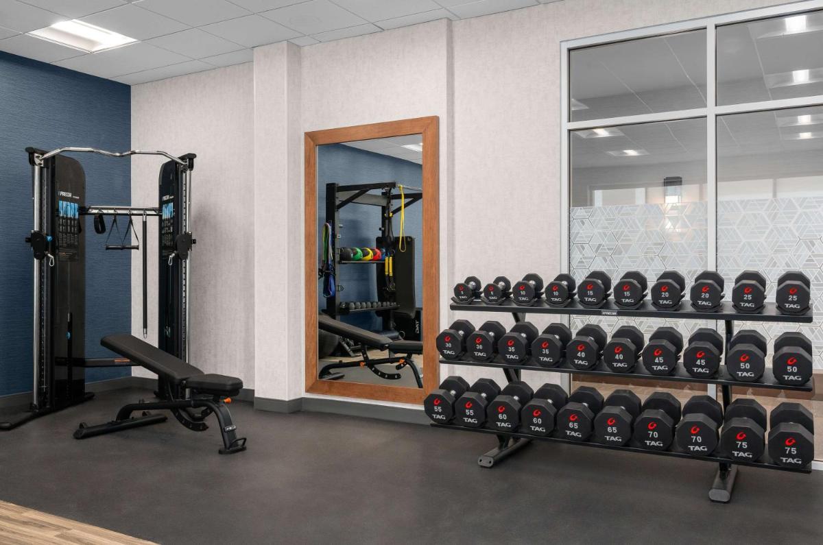 Hampton Inn & Suites by Hilton Pittsboro - Housity
