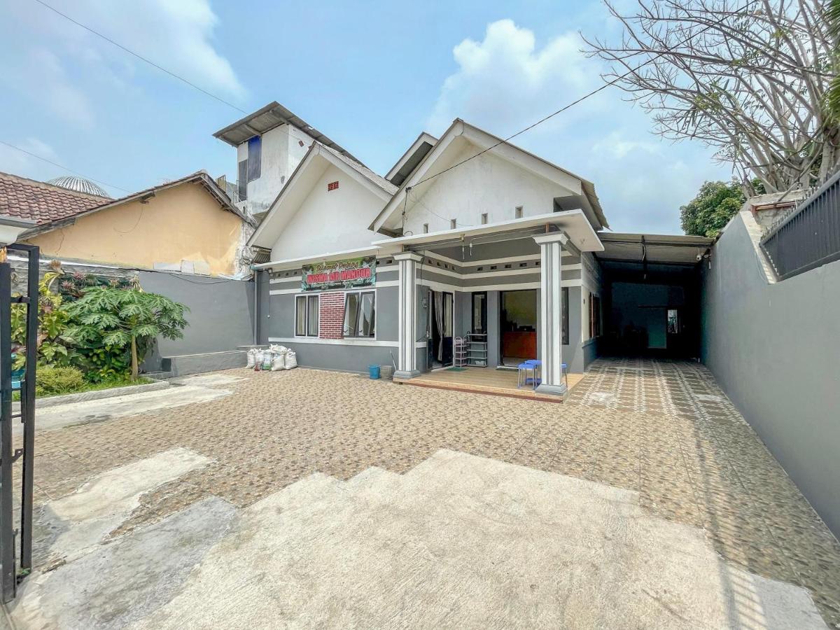 Wisma Air Mancur Malang Mitra RedDoorz - Hizvo