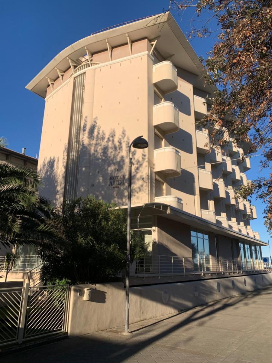 Hotel Audi Frontemare - Housity