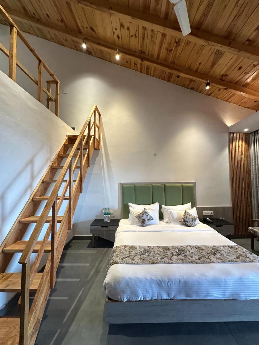 Evara Spa & Resort - Housity
