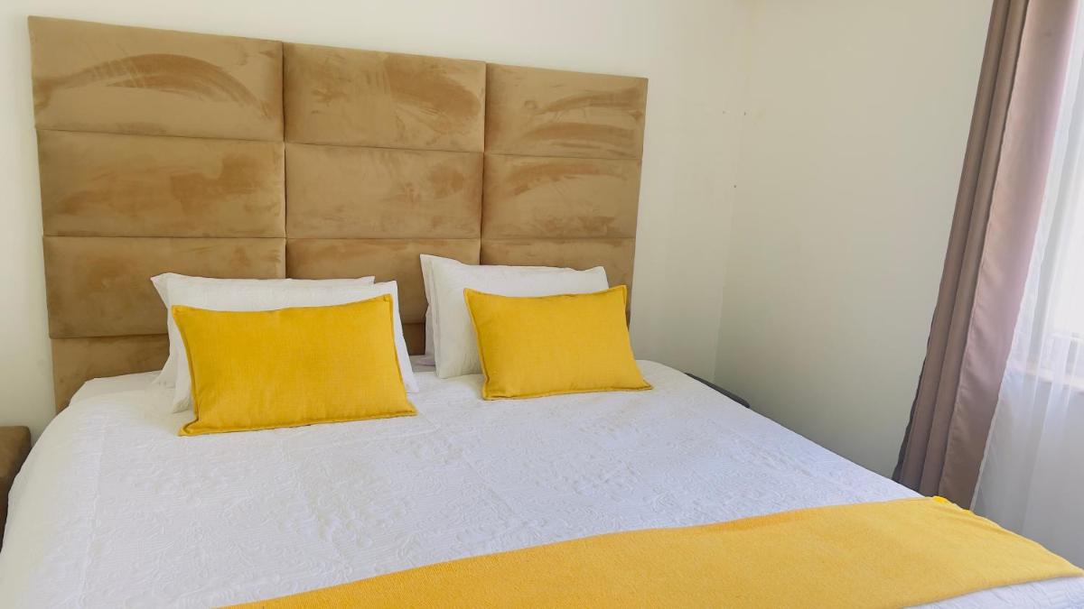 Dumabezwe Guest House - Housity