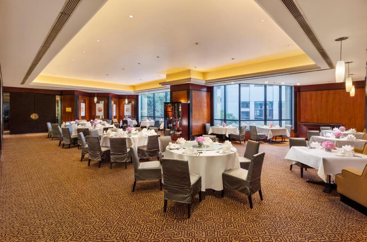 Hilton Chongqing - Housity