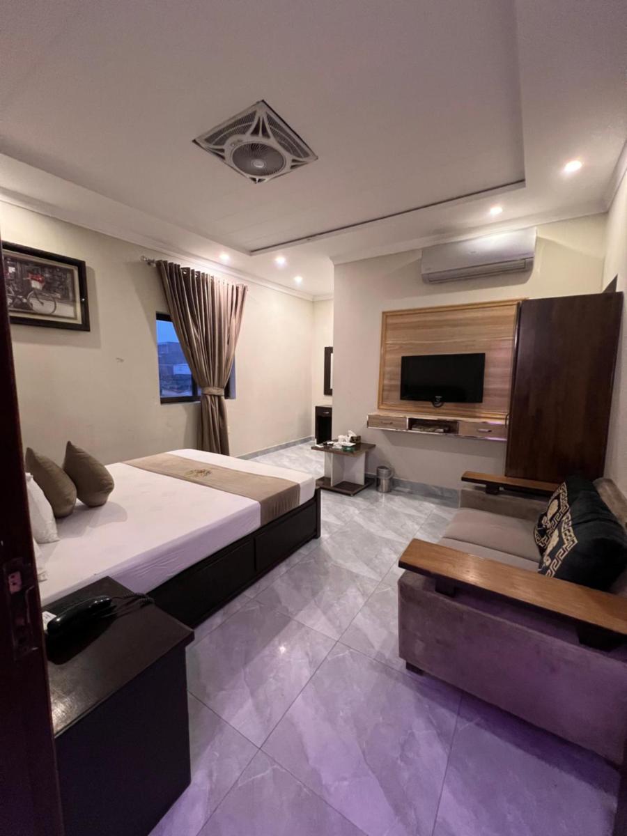 Park View Hotel Gulberg - Housity