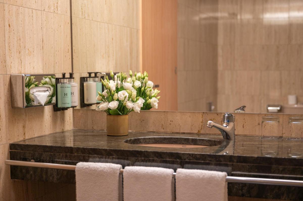 Hesperia Andorra - Housity