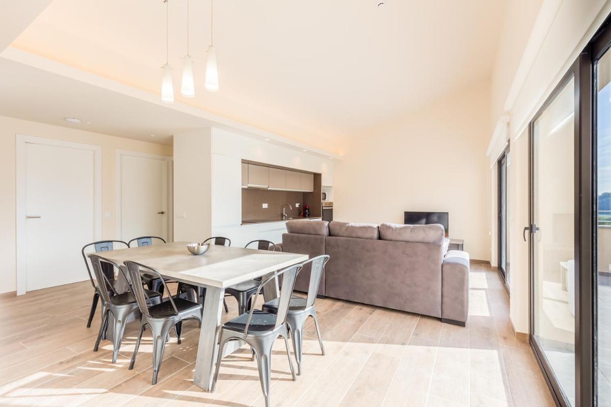 Can Cintet 3 - Apartamento con terraza en Besalú - Housity